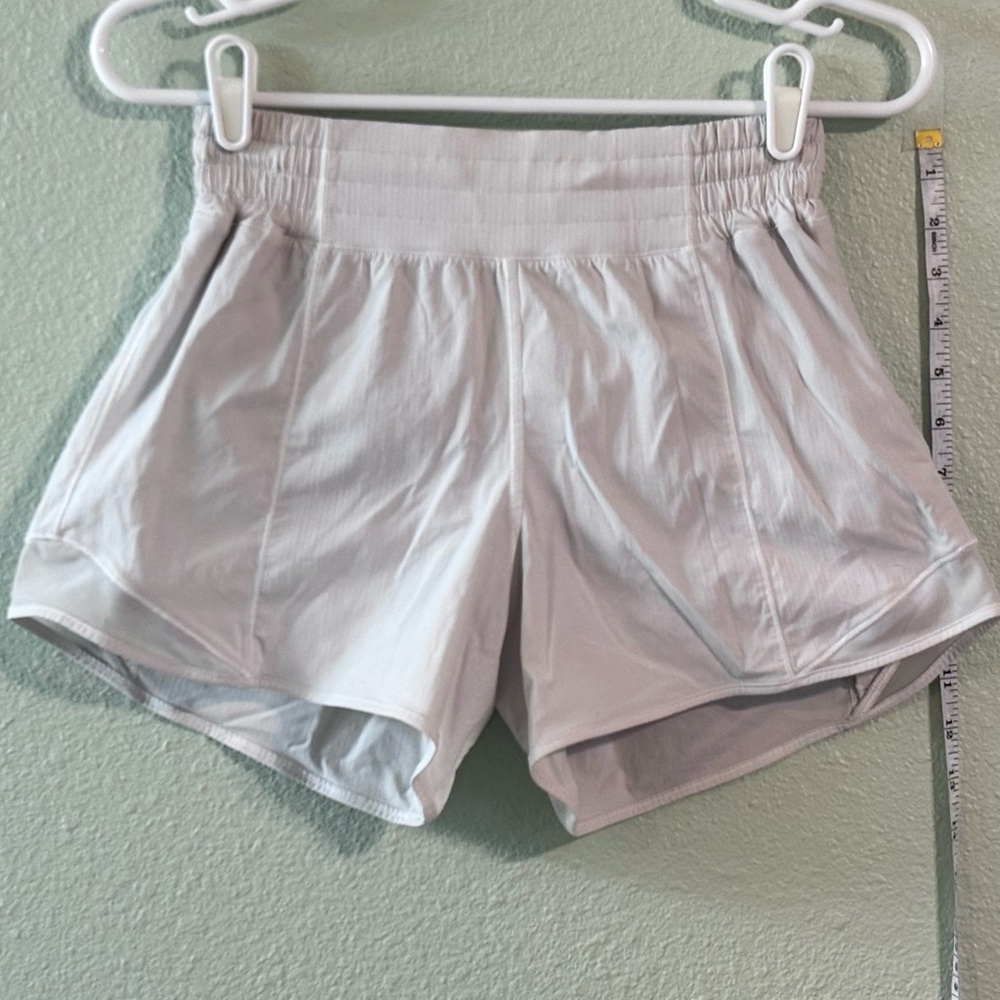 Lululemon Hotty Hot HR 4” White Shorts
